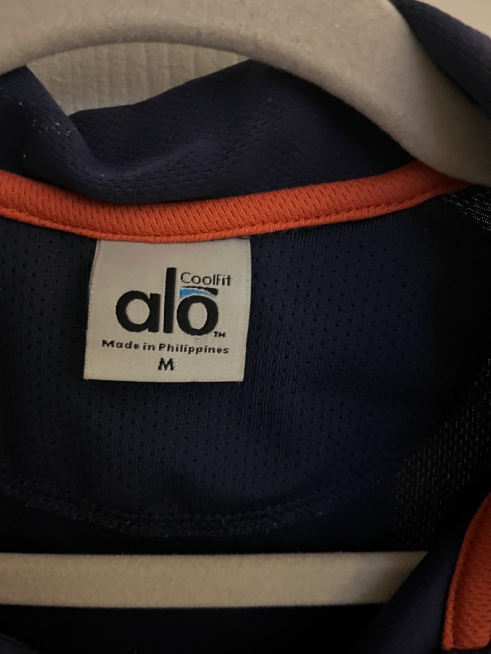 ALO Coolfit Men's Navy Polo with Orange Piping size M - Picture 4 of 7